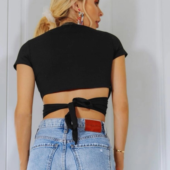 Crisscross Self Tie Crop Top - Picture 3 of 3